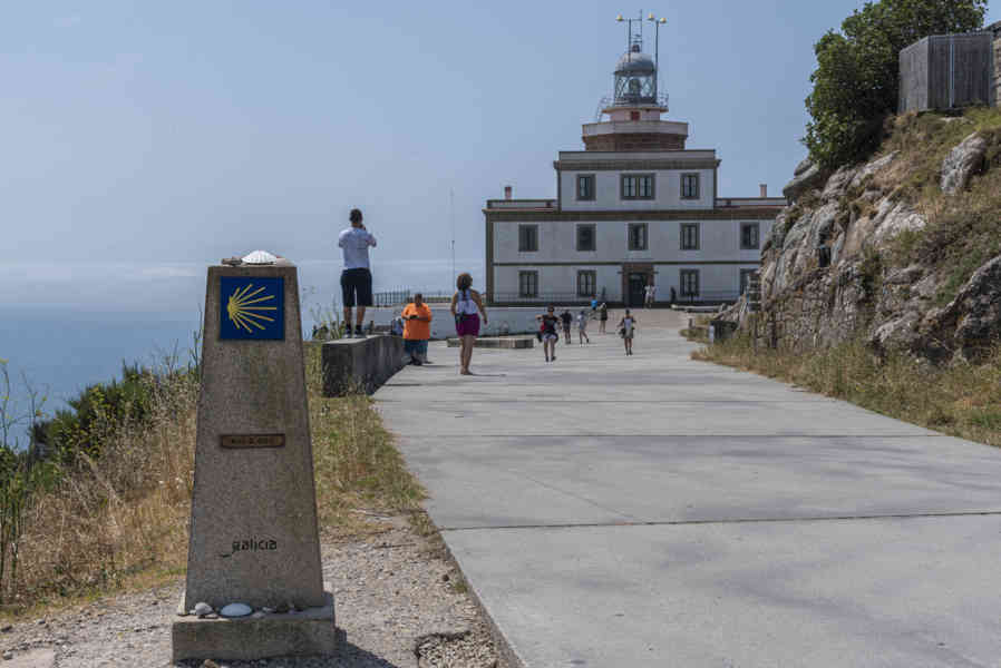 A Coruña 053 - cabo de Finisterre - faro de Finisterre.jpg
